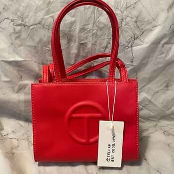 愛【新品・正規品】TELFAR ショルダーバッグ sサイズ black 即お届 TELFAR テルファー スモール パフ ショッピングバッグ 黒